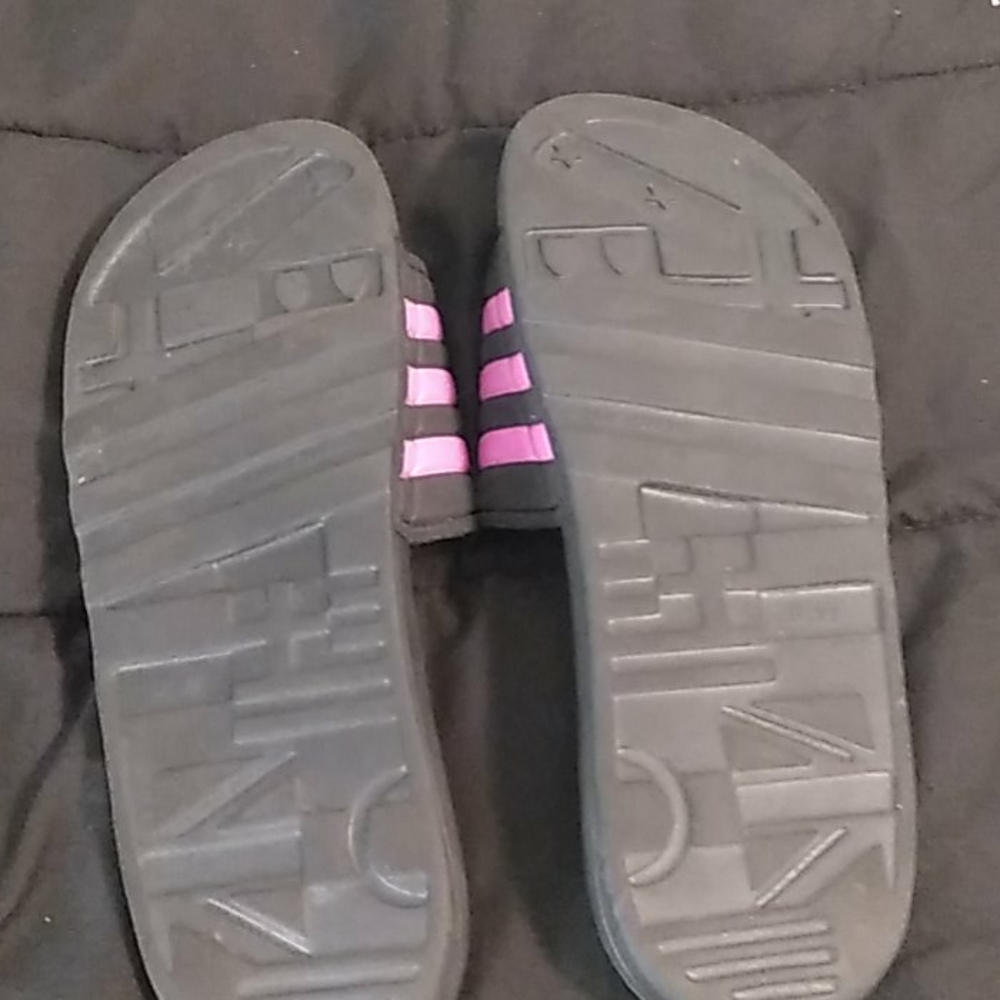 Sandals - Picture 2 of 3